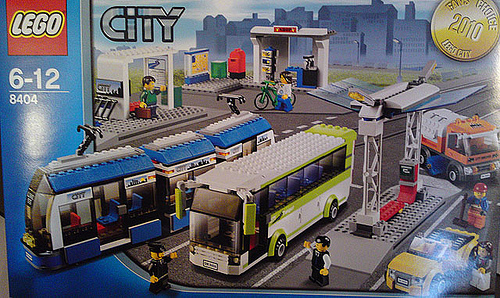 LEGO City 8404 Public Transport Station (www.toysnbricks.com)