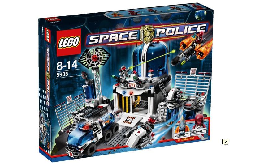 LEGO 5985 Space Police Central (www.toysnbricks.com)