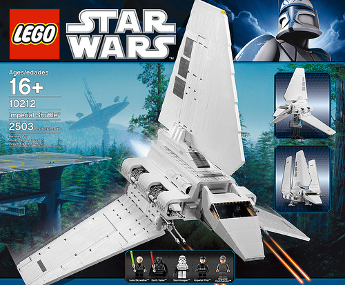 LEGO Star Wars 10212 Imperial Shuttle (www.toysnbricks.com)