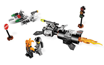LEGO Space Police 5970 Freeze Ray Frenzy (www.toysnbricks.com)