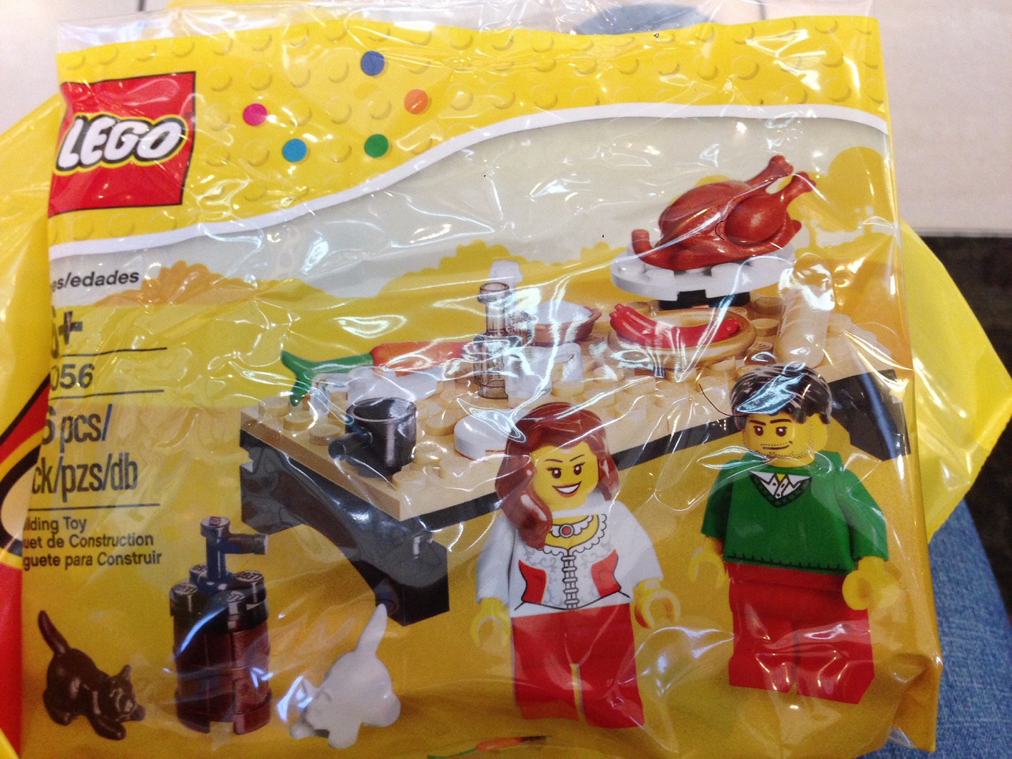 LEGO 40056 Thanksgiving Feast Polybag 2013