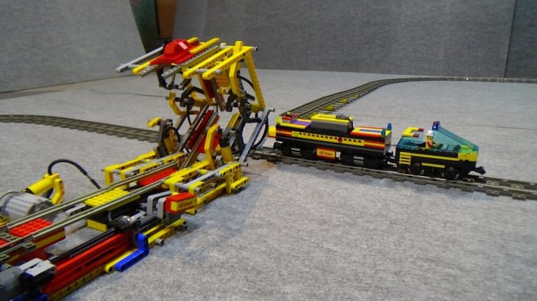 [MOC] LEGO Rolling Hydraulic Bridge by uefchen