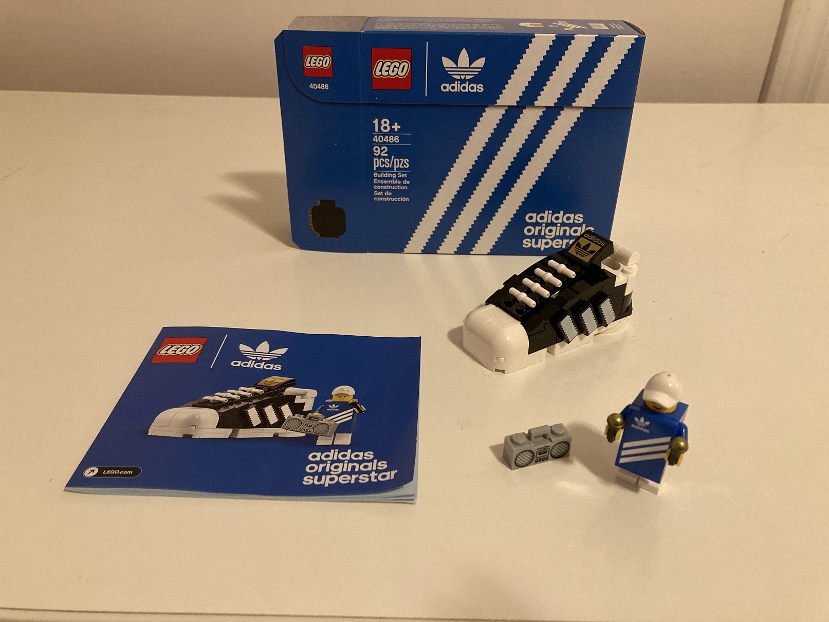 LEGO 40486 Mini Originals Superstar Sneaker Trainer Runner Review (July GWP Promo) - Toys N Bricks