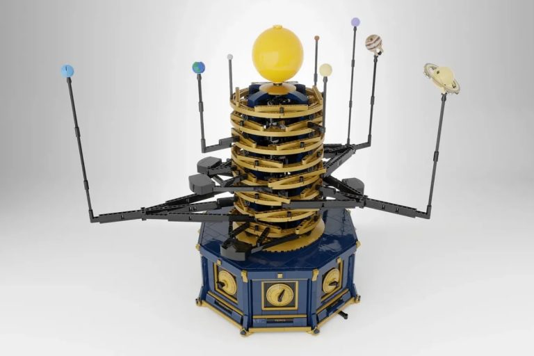 LEGO IDEAS Clockwork Solar System Project Creation by ChrisOrchard Achieves 10 000 Supporters