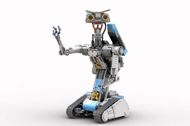 LEGO IDEAS Motorized Johnny 5 Project Creation By RJ BrickBuilds Achieves 10 000 Supporters