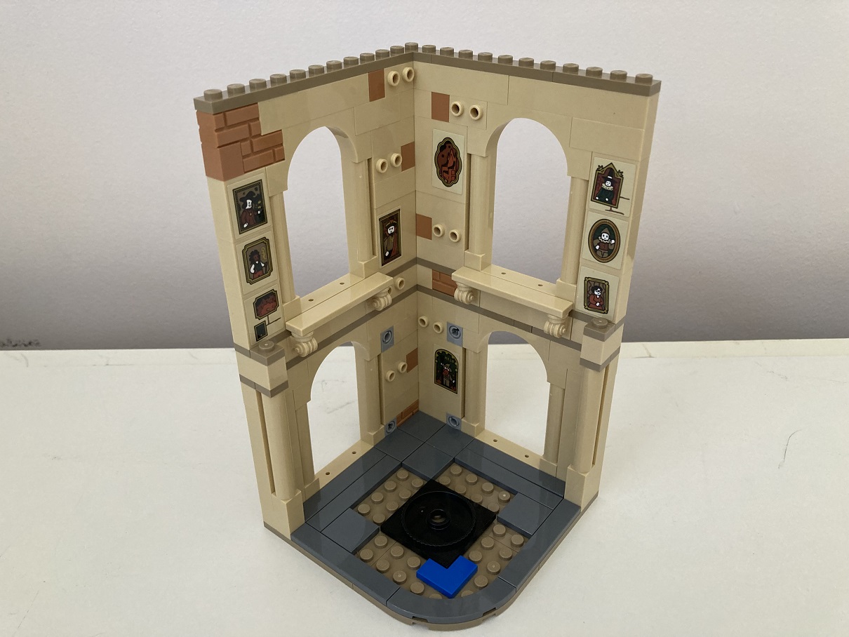 Brickfinder - LEGO Hogwarts Grand Staircase 40577 Promotion Details!