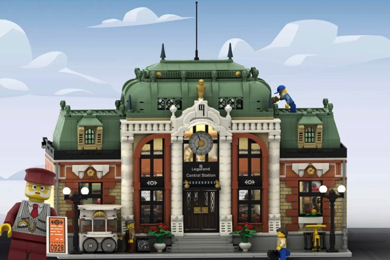 LEGO IDEAS LEGOLand Central Station by Mind the Brick