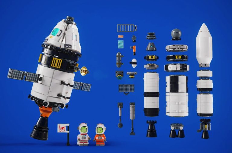 LEGO IDEAS Kerbal Space Program - Modular Ship System by Sam67c Achieves 10 000 Supporters