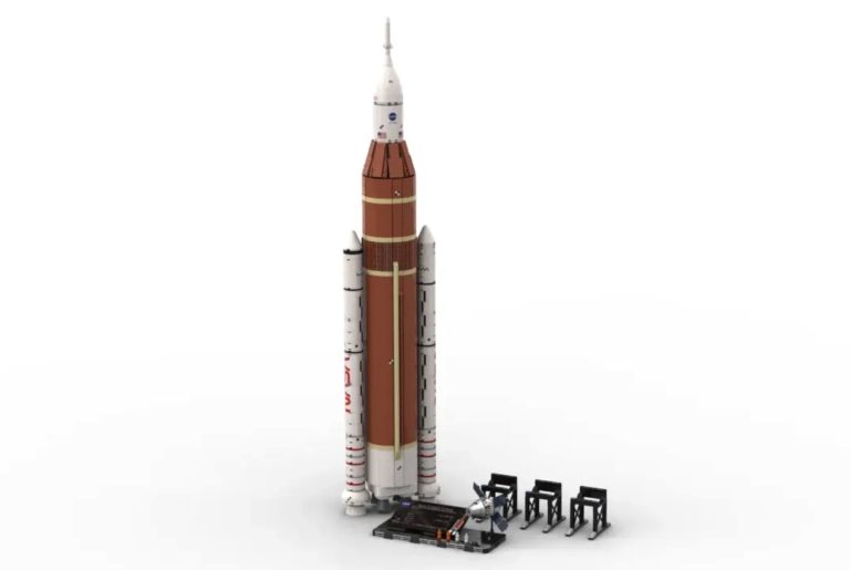 LEGO IDEAS NASA's Space Launch System- To the Moon and Mars Project Creation Achieves 10 000 Supporters