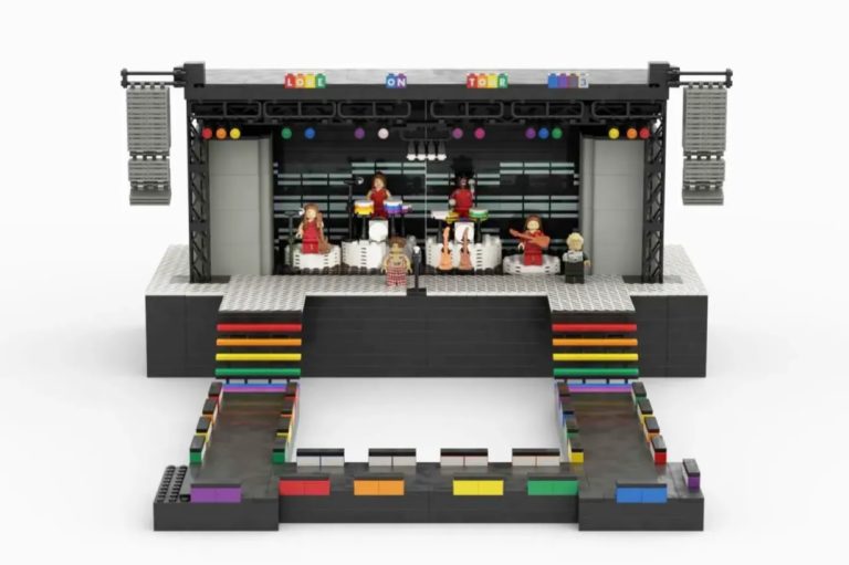 LEGO IDEAS Harry Styles Love on Tour 2023 Project Creation by SunflowerVolume33 Achieves 10 000 Supporters