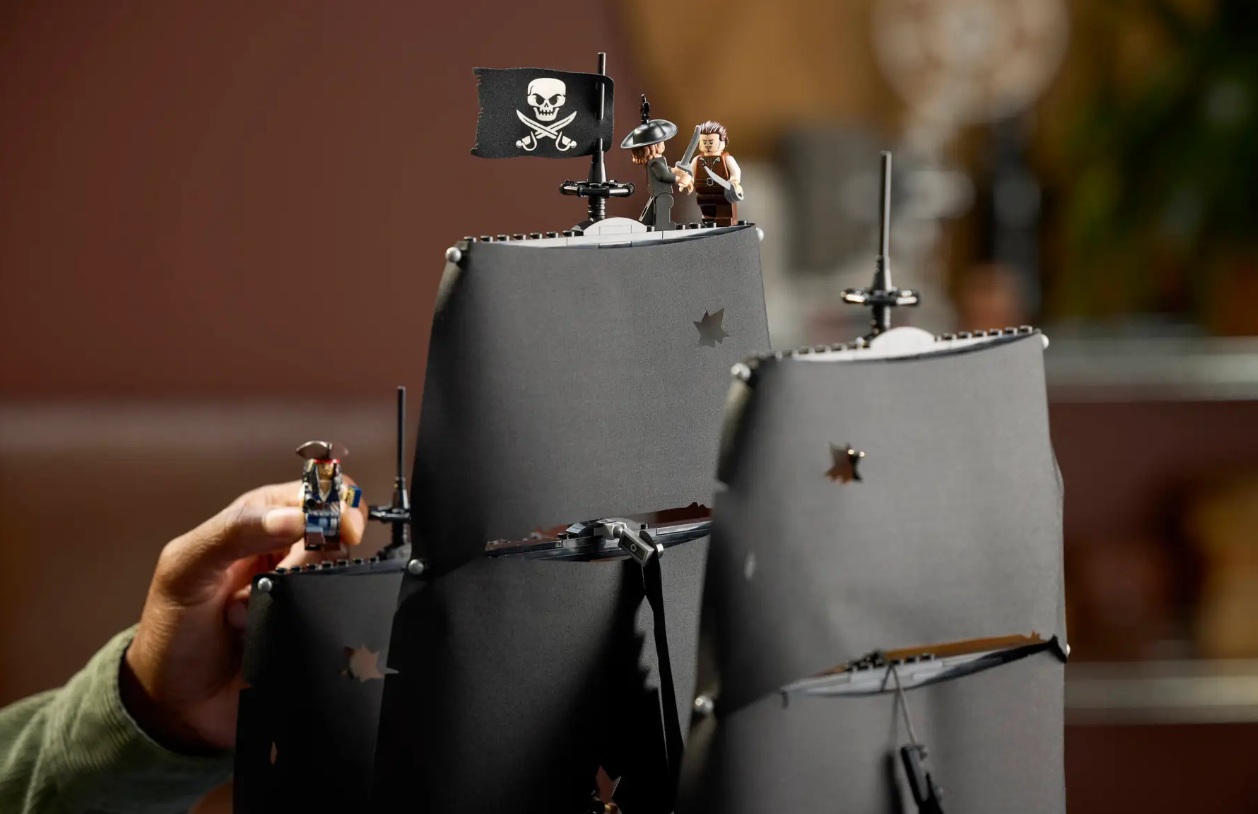 LEGO Black Pearl 2025 Set (Captain Jack Sparrow's Pirate Ship